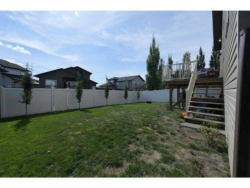 55 Henderson Crescent, Penhold, AB - Outdoor