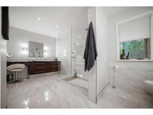 121 Bailey Avenue, Rural Camrose County, AB - Indoor Photo Showing Bathroom