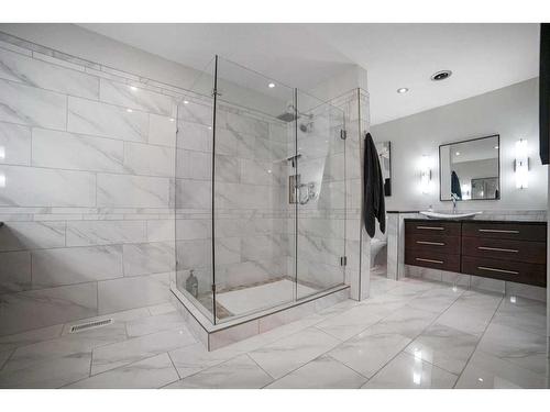 121 Bailey Avenue, Rural Camrose County, AB - Indoor Photo Showing Bathroom