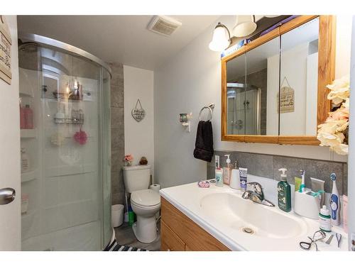 97 Card Crescent, Red Deer, AB - Indoor Photo Showing Bathroom