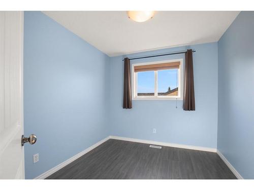 60 Jarvis Avenue, Red Deer, AB - Indoor Photo Showing Other Room