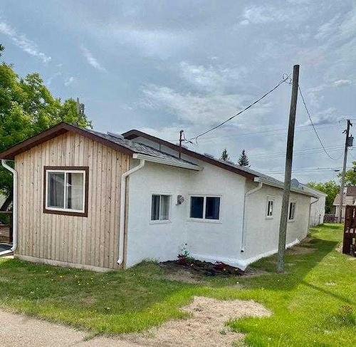 5007 48 Street, Hardisty, AB - Outdoor