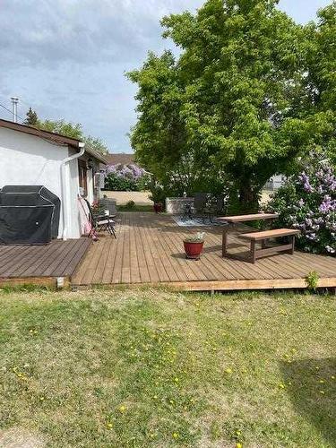 5007 48 Street, Hardisty, AB - Outdoor