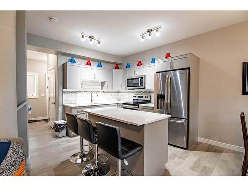 205-148 Vanier Drive, Red Deer, AB - Indoor Photo Showing Bathroom