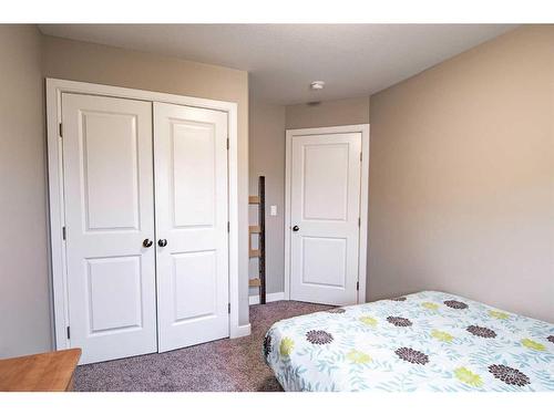 205-148 Vanier Drive, Red Deer, AB - Indoor Photo Showing Bathroom