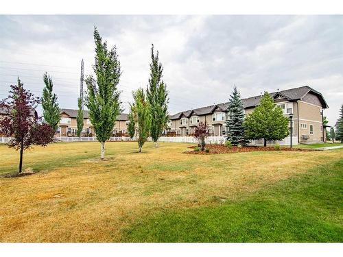 205-148 Vanier Drive, Red Deer, AB - Outdoor