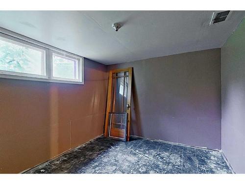 5305 48 Ave, Wetaskiwin, AB - Indoor Photo Showing Other Room