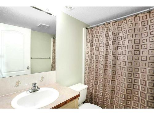 64 Daines Avenue, Red Deer, AB - Indoor Photo Showing Bathroom