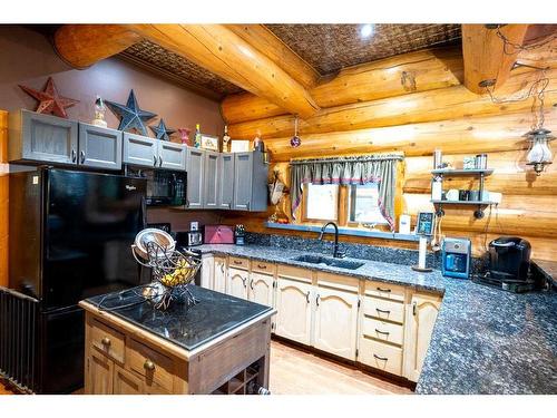 11 Beaver Dam View, Rural Clearwater County, AB - Indoor Photo Showing Kitchen