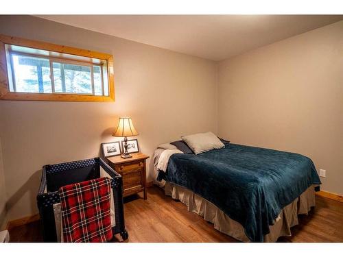 11 Beaver Dam View, Rural Clearwater County, AB - Indoor Photo Showing Bedroom