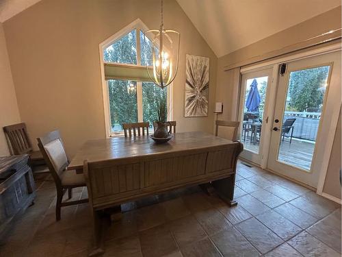 6117 32 Avenue, Camrose, AB - Indoor Photo Showing Dining Room