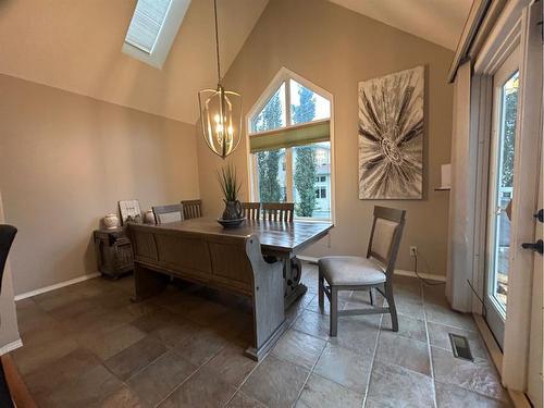 6117 32 Avenue, Camrose, AB - Indoor Photo Showing Dining Room