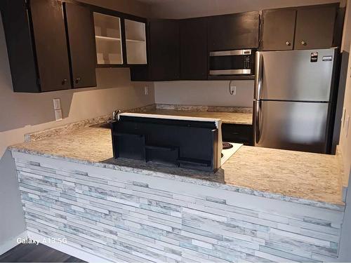 307-4405 48 Avenue, Red Deer, AB - Indoor Photo Showing Kitchen