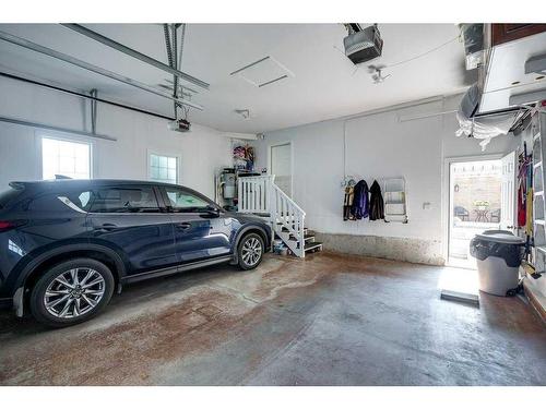 39 Daniel Crescent, Red Deer, AB - Indoor Photo Showing Garage