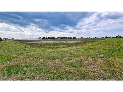 1200 Highway 584, Sundre, AB 