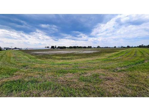 1200 Highway 584, Sundre, AB 