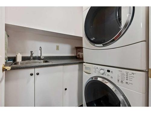 49471 Range Road 231, Rural Leduc County, AB - Indoor Photo Showing Laundry Room