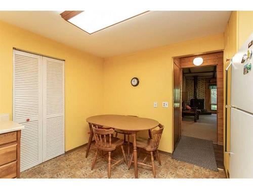 224-41124 Range Road 282 Range, Gull Lake, AB - Indoor Photo Showing Dining Room