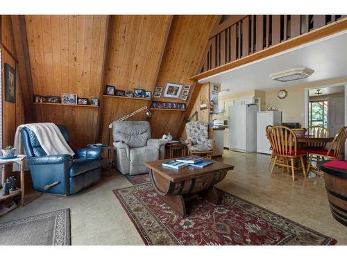 20024A Twp Rd 452, Rural Camrose County, AB - Indoor Photo Showing Living Room