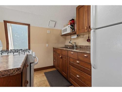 20024A Twp Rd 452, Rural Camrose County, AB - Indoor Photo Showing Kitchen