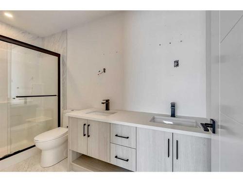 332-903 Mahogany Boulevard Se, Calgary, AB - Indoor Photo Showing Bathroom