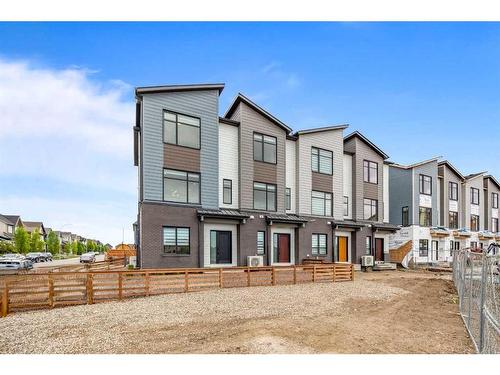 332-903 Mahogany Boulevard Se, Calgary, AB - Outdoor