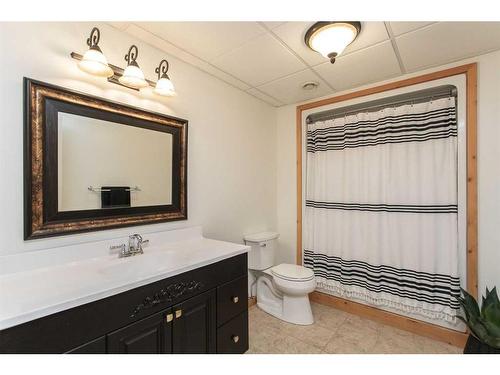 32022 Township Road 440, Rural Ponoka County, AB - Indoor Photo Showing Bathroom