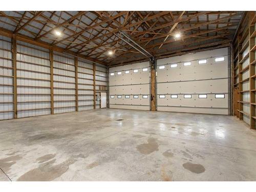 32022 Township Road 440, Rural Ponoka County, AB - Indoor Photo Showing Garage