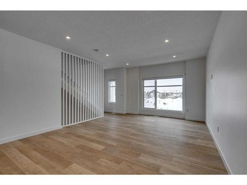 16-903 Mahogany Boulevard Se, Calgary, AB - Indoor Photo Showing Other Room