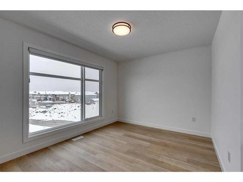 16-903 Mahogany Boulevard Se, Calgary, AB - Indoor Photo Showing Other Room