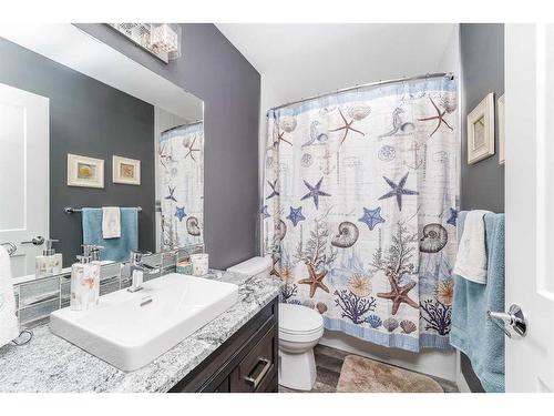 75 Valli Close, Sylvan Lake, AB - Indoor Photo Showing Bathroom