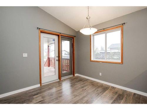 15 Dynes Street, Red Deer, AB - Indoor Photo Showing Other Room