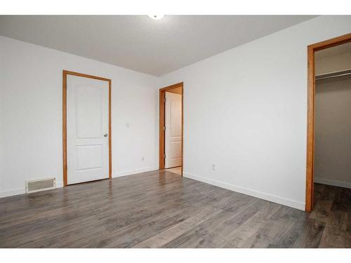 15 Dynes Street, Red Deer, AB - Indoor Photo Showing Other Room