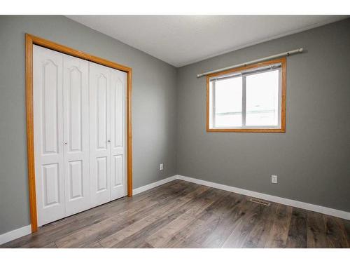 15 Dynes Street, Red Deer, AB - Indoor Photo Showing Other Room