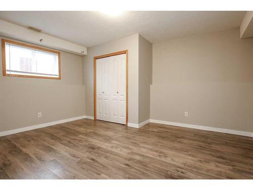 15 Dynes Street, Red Deer, AB - Indoor Photo Showing Other Room