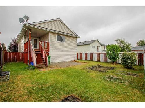 15 Dynes Street, Red Deer, AB - Outdoor