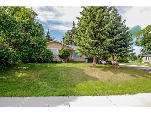 4541 35 Street Crescent, Red Deer, AB - Outdoor