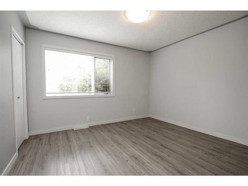 4541 35 Street Crescent, Red Deer, AB - Indoor Photo Showing Other Room