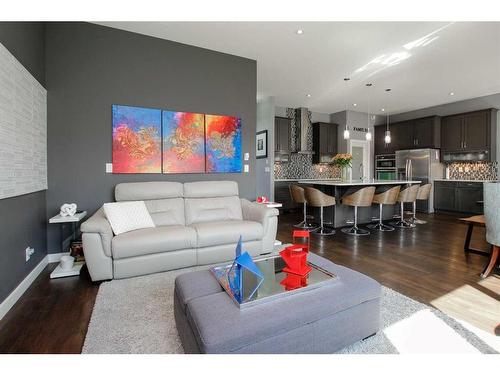 121 Traptow Close, Red Deer, AB - Indoor Photo Showing Living Room