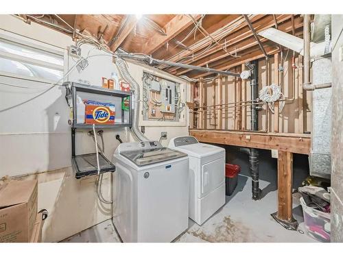 3511 33 Street Se, Calgary, AB - Indoor Photo Showing Laundry Room