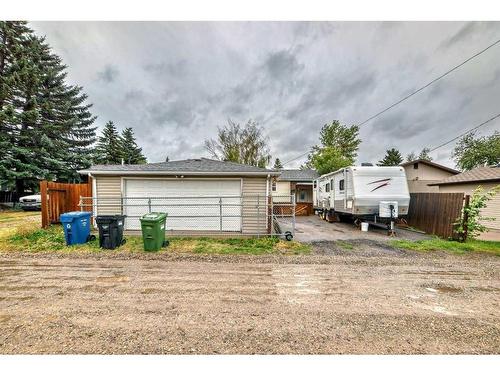 3511 33 Street Se, Calgary, AB - Outdoor With Exterior