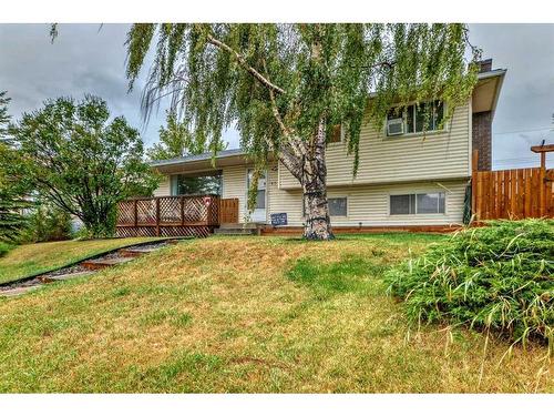 3511 33 Street Se, Calgary, AB - Outdoor