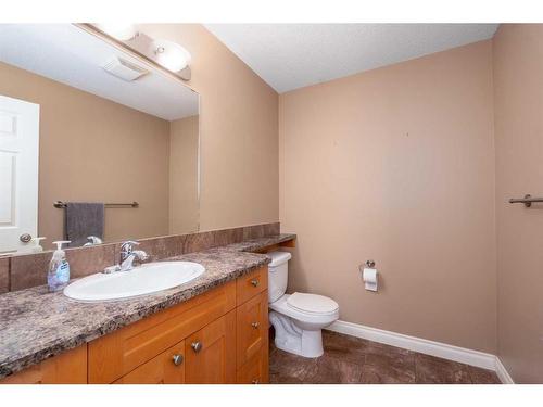 3712 69 St., Camrose, AB - Indoor Photo Showing Bathroom