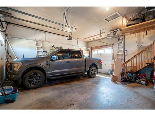 3712 69 St., Camrose, AB - Indoor Photo Showing Garage