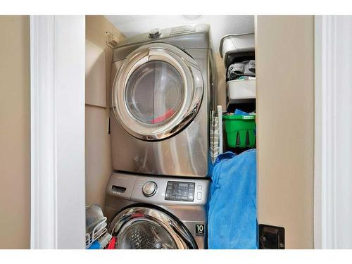 1011-4902 37 Street, Red Deer, AB - Indoor Photo Showing Laundry Room