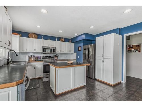 412 Lobstick Trail, Rural Clearwater County, AB - Indoor Photo Showing Kitchen With Double Sink