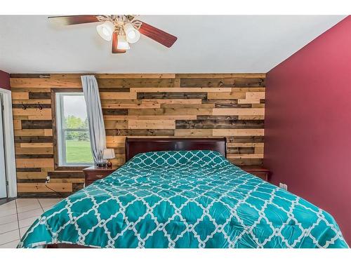 412 Lobstick Trail, Rural Clearwater County, AB - Indoor Photo Showing Bedroom