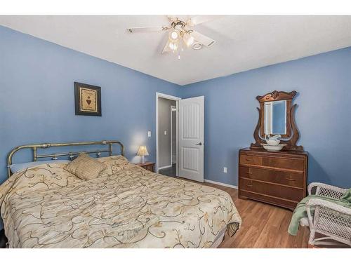 412 Lobstick Trail, Rural Clearwater County, AB - Indoor Photo Showing Bedroom