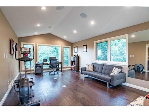 6-38261 Range Road 261, Rural Red Deer County, AB - Indoor Photo Showing Living Room