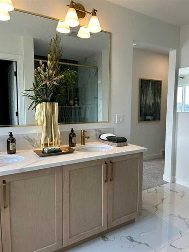 174 Saddlebred Place Se, Cochrane, AB - Indoor Photo Showing Bathroom